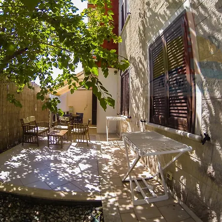 & La - Guest house Gallipoli